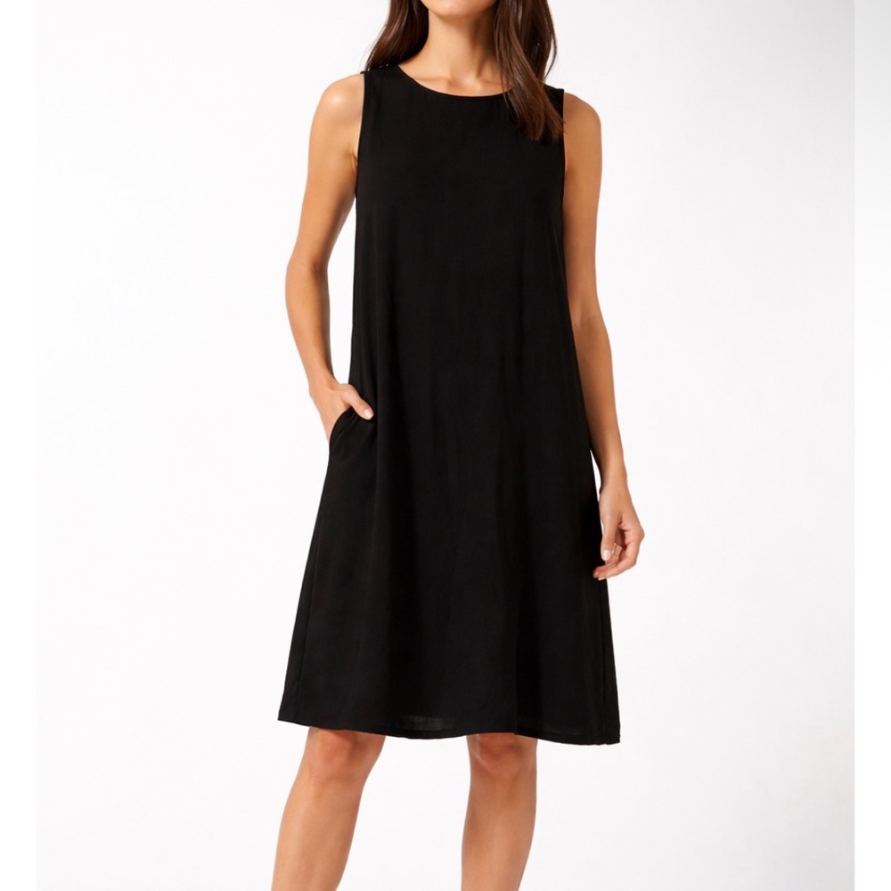Saks Fifth Avenue Black Label Sleeveless Black Shift Dress M Minimalist Luxury
